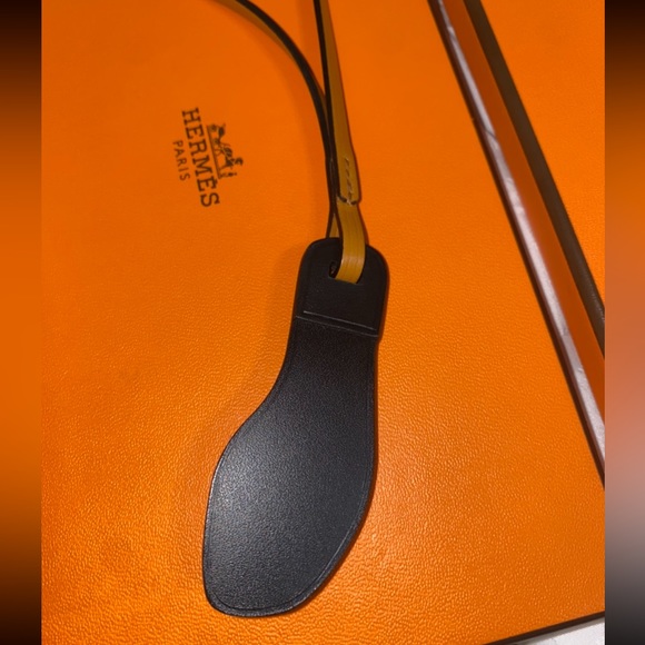 NEW HERMÈS ORAN NANO CHARM PINK - Picture 14 of 16